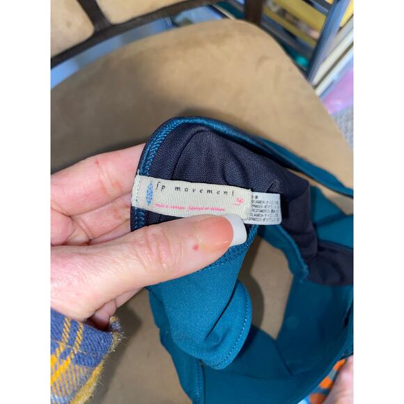 Free People FP Movement size Large Teal Halter Style Sports Bra GUC - Picture 8 of 11